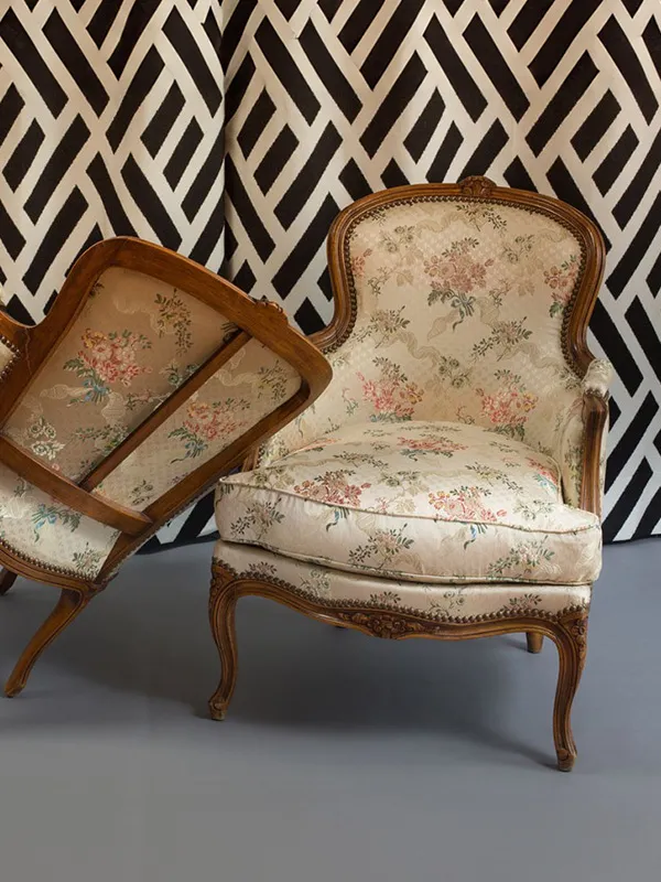 bergere-fleur-restauration-atelier-tapissier-fauteuil-style-artisant-metz-Coq-Crapaud