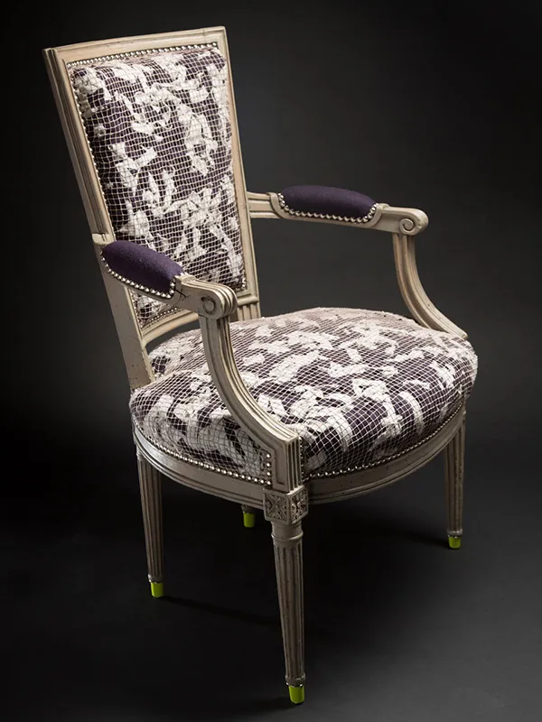 brun-camouflage-hiver-restauration-atelier-tapissier-fauteuil-style-artisant-metz-Coq-Crapaud