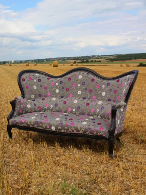 canape-champ-restauration-atelier-tapissier-fauteuil-style-artisant-metz-Coq-Crapaud