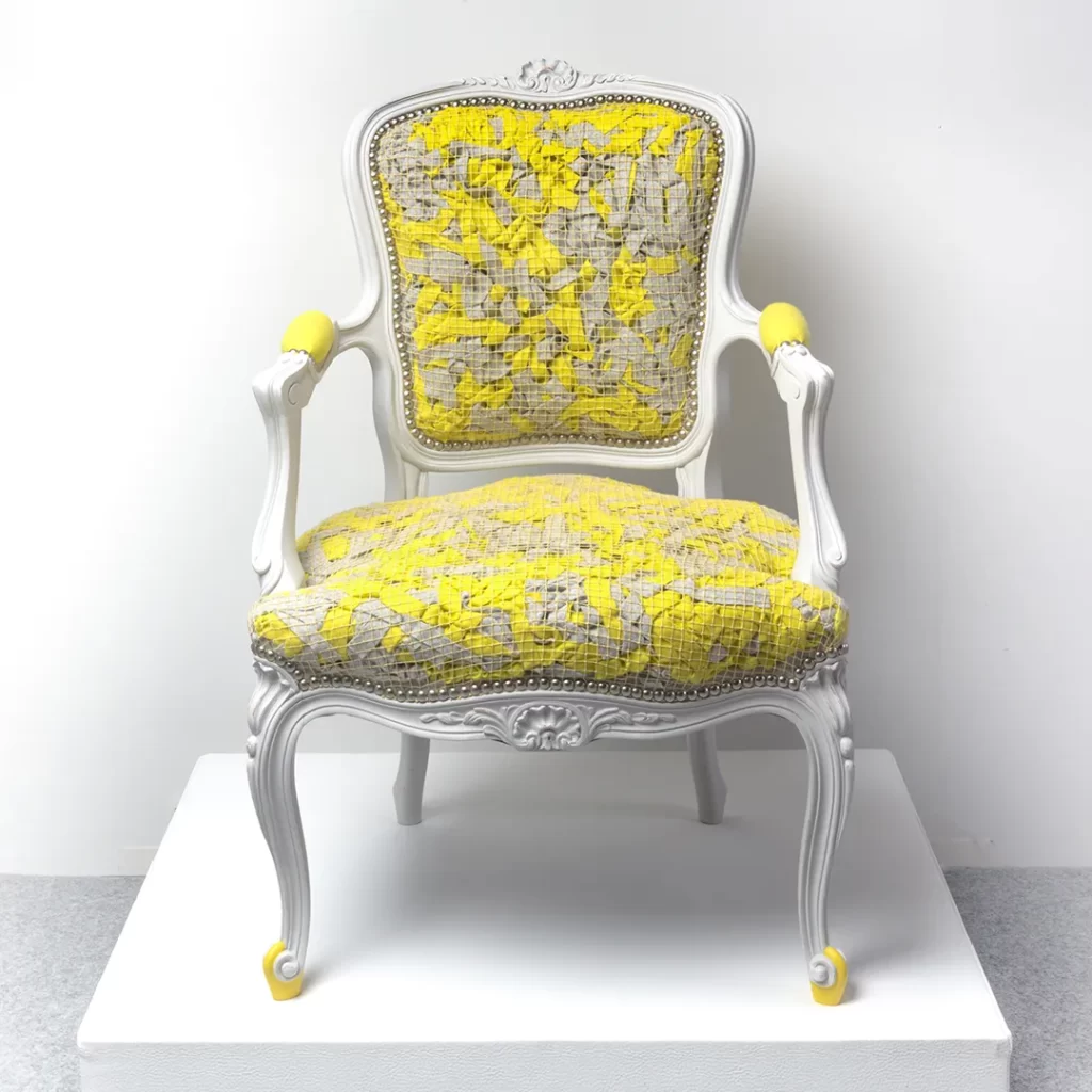 feutre-automne-restauration-atelier-tapissier-fauteuil-style-artisant-metz-Coq-Crapaud_jaune_cover_front